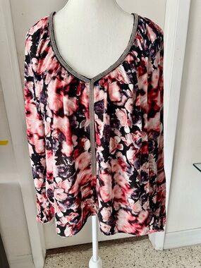 Jennifer Lopez Pink & Black Floral Blouse